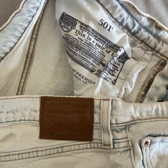 Levi's 501 White Blue Acid Wash Mid Rise Button Fly Cotton Denim Jeans 31 x 30 - Picture 7 of 7